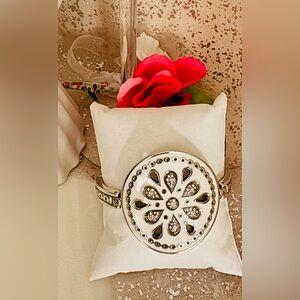 Brighton Palm Desert/ Crystal Disc White and Silver Bracelet